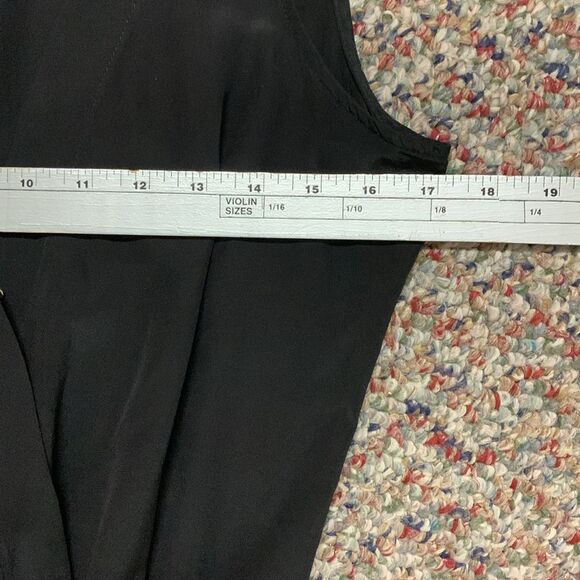 Karina Grimaldi Black Silk Surplice Wrap Front Sleeveless Cuffed Romper Size S - Picture 11 of 16